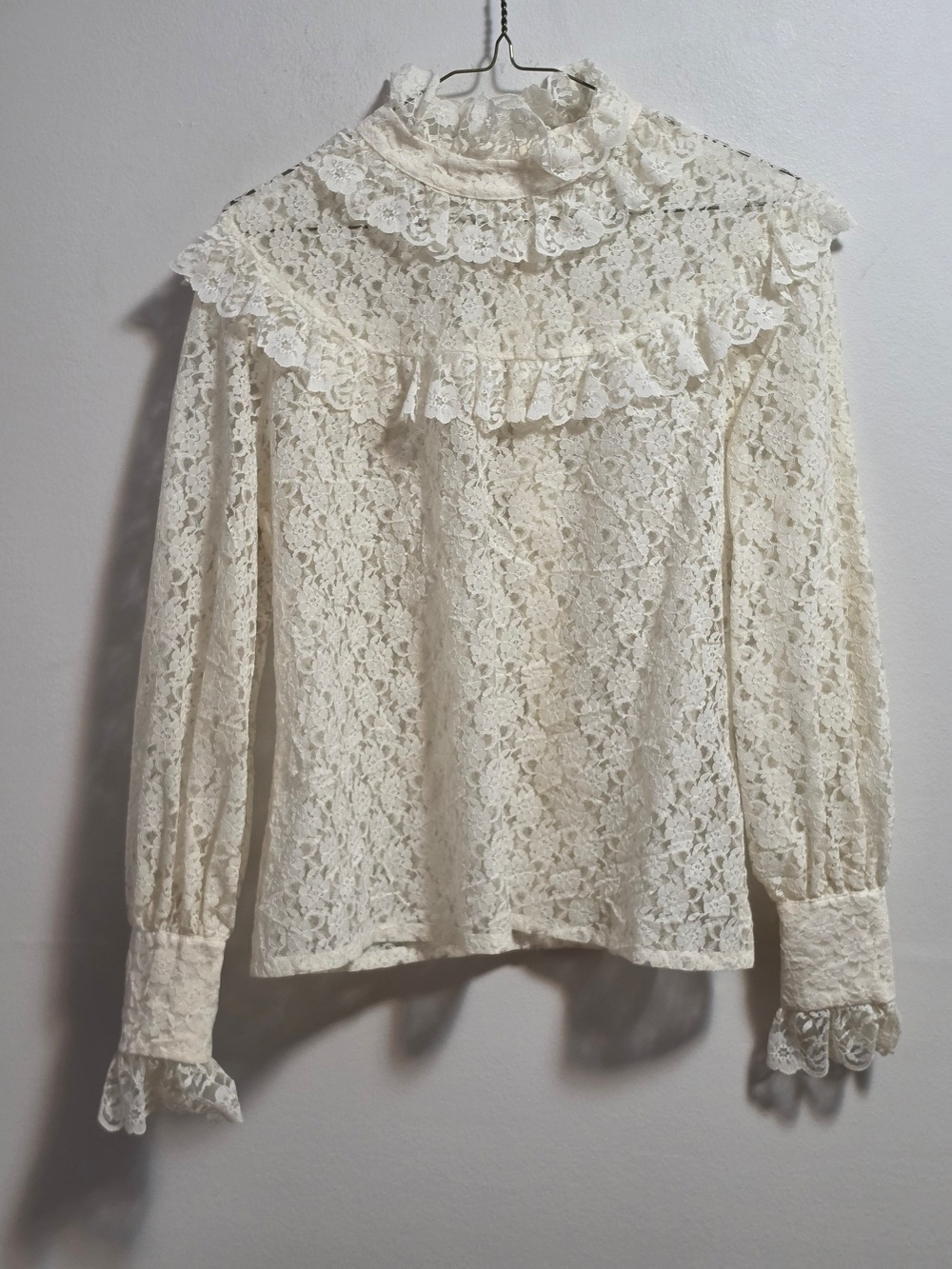 Vintage Women's Ivory Lace Ruffle High-Neck Blouse - Picture 4 of 11